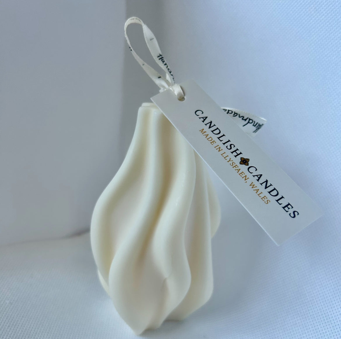 Wavy Pillar Candle